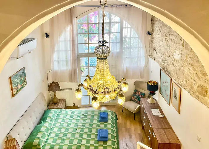 Kalavasos Square Apartments - With Pool 3 Minutes Walk