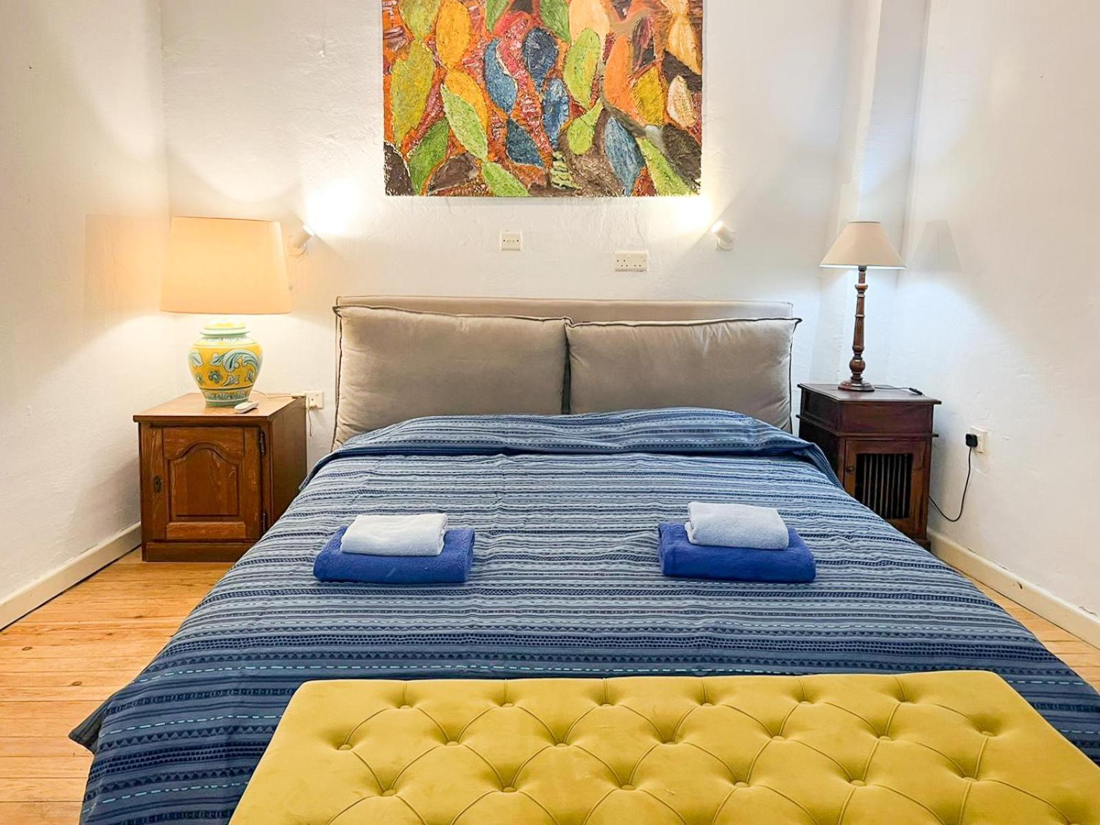 Square - With Pool 3 Minutes Walk Country house *